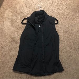 Lululemon run for cold vest size 8